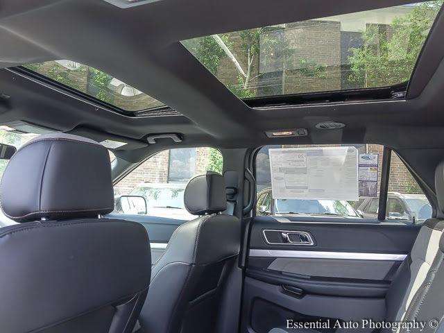 2017 Ford Explorer XLT 4dr SUV